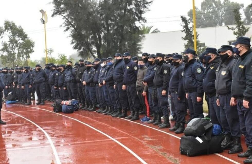 Más de 1500 policías fueron enviados para relevar los 64 puntos limítrofes de Santiago