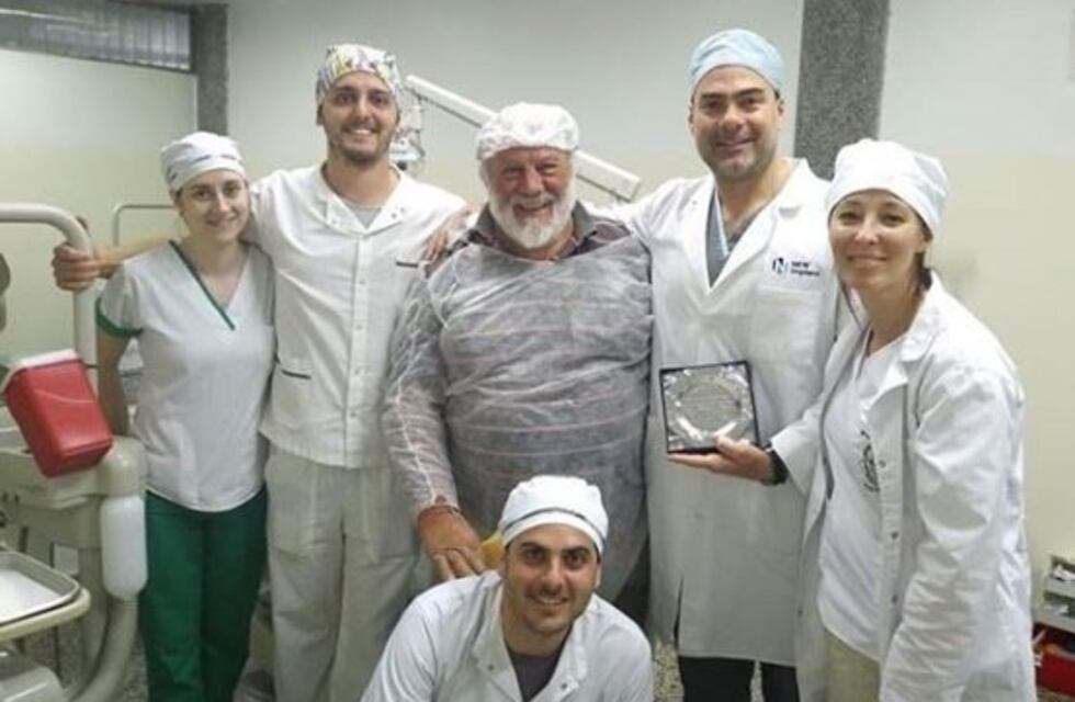 Un paciente de La Plata le dedicó una emotiva carta a sus odontólogos de la UNLP