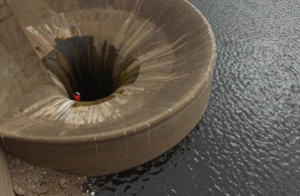 Buscan al joven que filmó el acto de vandalismo en el dique San Roque