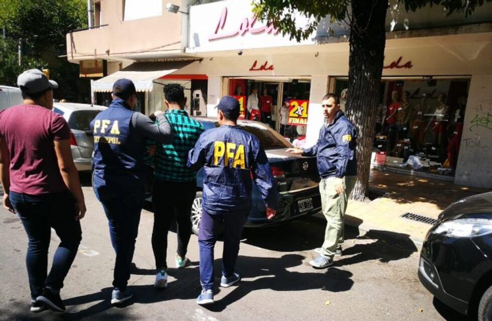 Red narco ocultaba drogas en paquetes que venían de Holanda