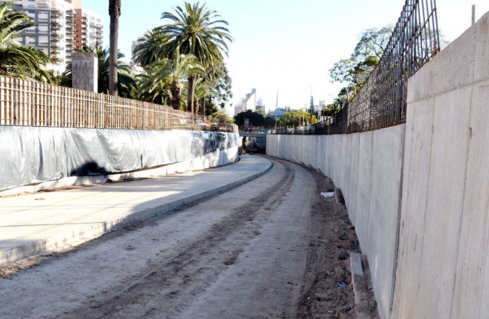 Túnel de Plaza España: ya pavimentaron las rampas de acceso y egreso