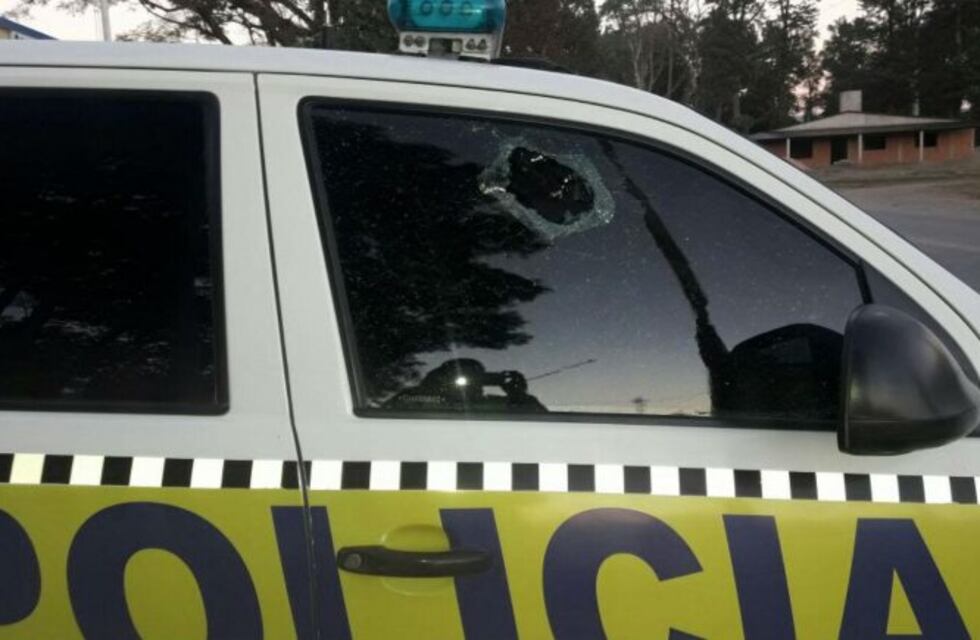 Arrojaron piedras a un patrullero que patrullaba la zona de Mariños