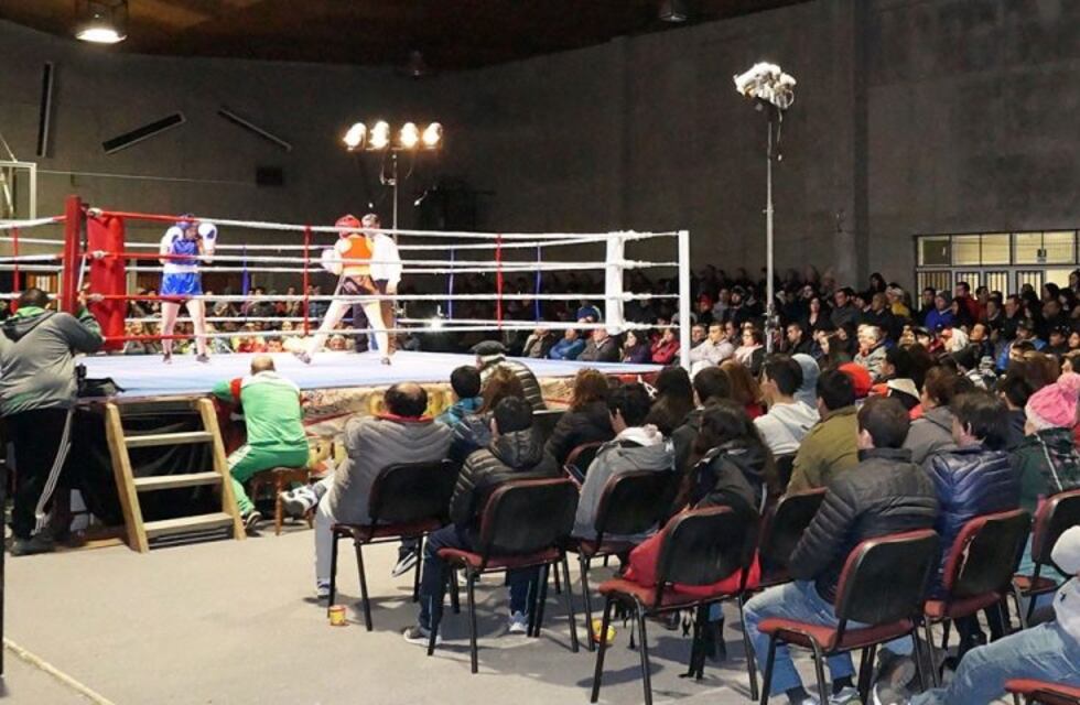 Boxeo: deportistas de Ushuaia y Río Grande pelearon en Porvenir