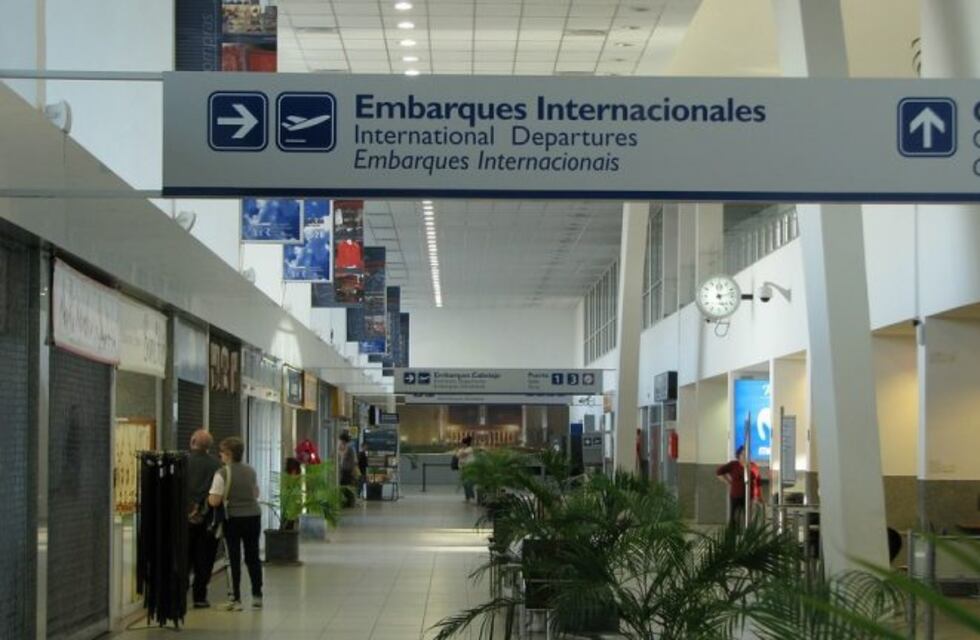 El aeropuerto no resarcirá a los pasajeros que tengan vuelos los días en los que estará cerrado