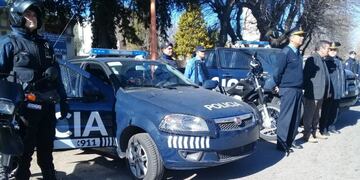 Entrega de mòviles policiales en Tunuyán