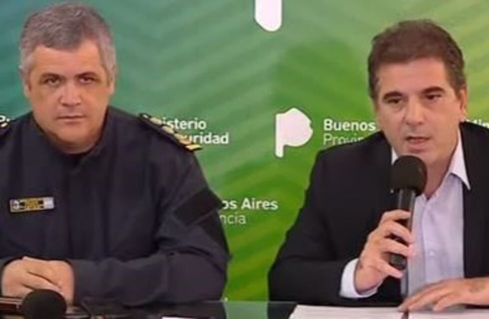 Ritondo sobre los autos incendiados en el Ministerio de Seguridad: "No nos van a amedrentar"