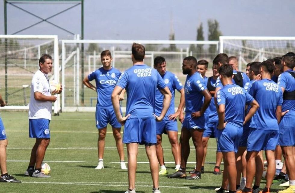 Superliga: Gómez mete mano para visitar a Racing
