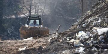 Máquinas limpiando la Cañada
