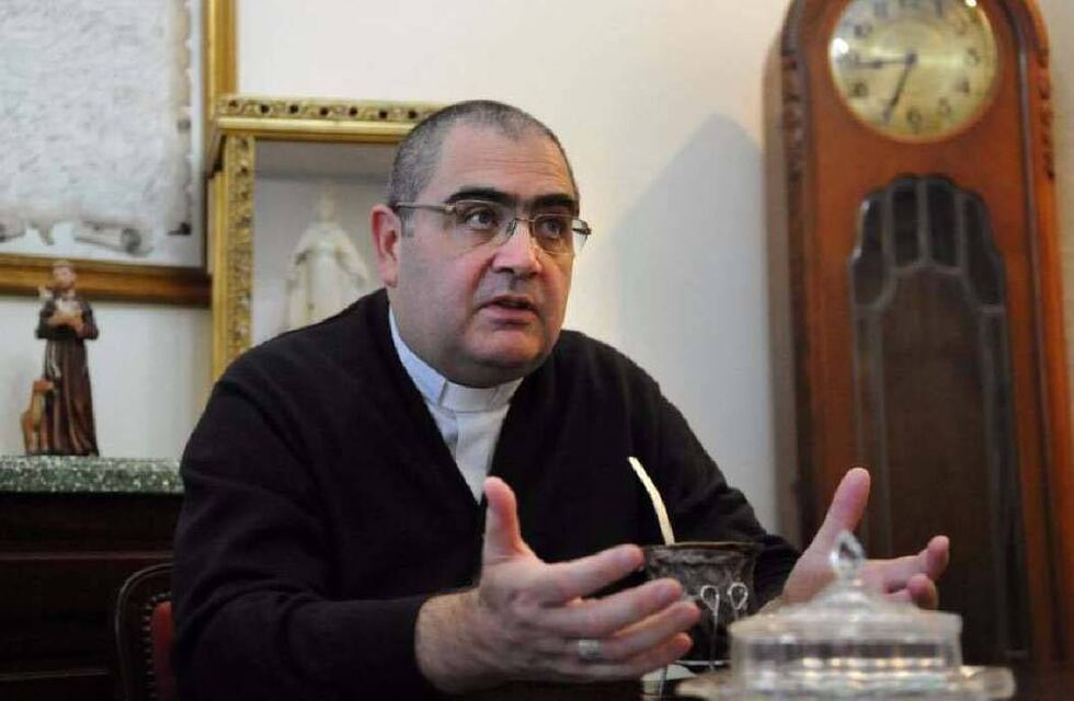 El Obispo de San Francisco Sergio Buenanueva se declaró fanático del Hombre Araña