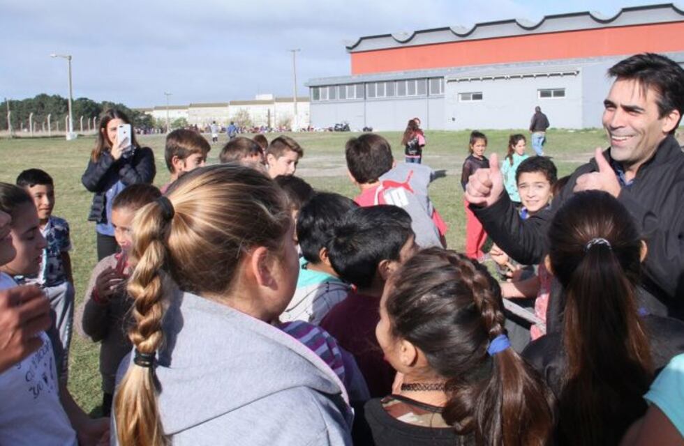 Con más de 1.000 alumnos, comenzó la Colegial Pura