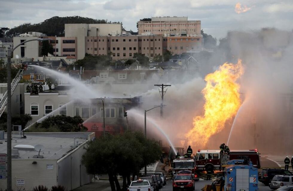 Estados Unidos: la explosión de una tubería de gas provocó un gran incendio en San Francisco