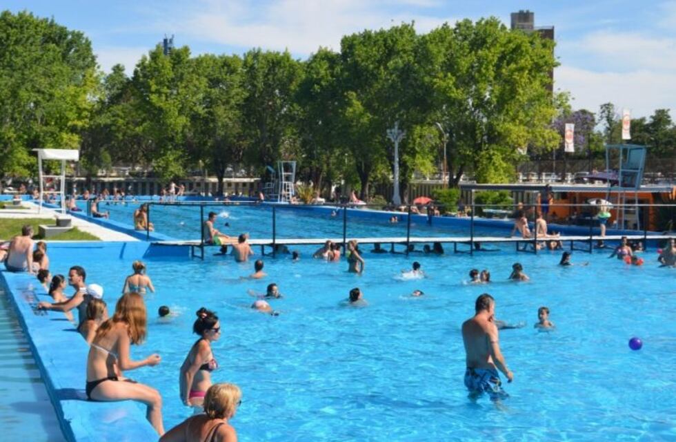 La entrada a las piletas del Parque Alem aumentó 66% esta temporada