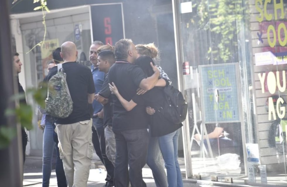 En fotos: así quedó el comercio incendiado en la Peatonal