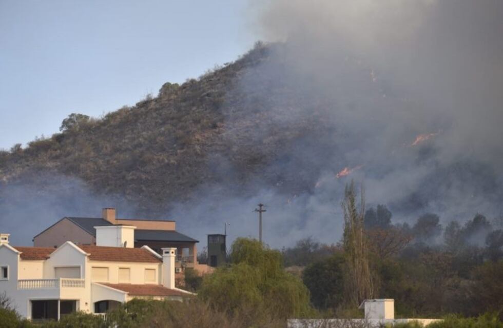 Incendios en Córdoba: así combaten el fuego en Potrerillo de Larreta