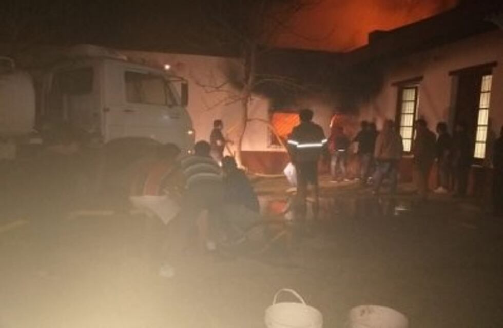 Se incendió un depósito de una escuela de Basail y detuvieron a los presuntos autores