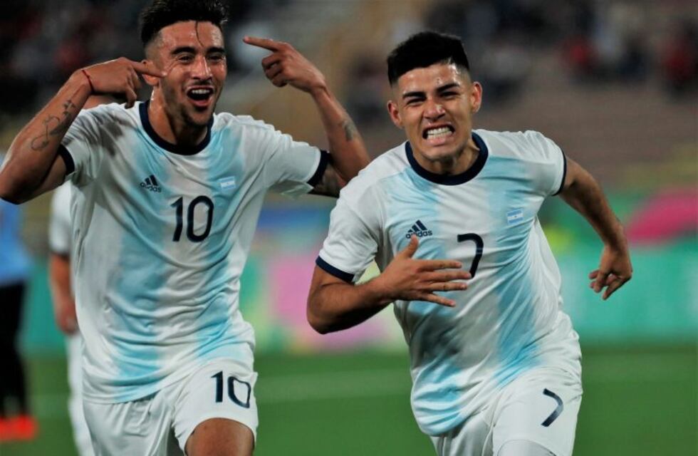 Argentina goleó 3-0 a Uruguay y clasificó a la final del fútbol masculino en los Juegos Panamericanos