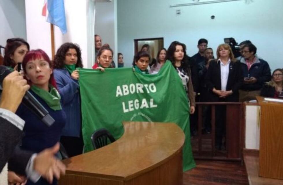 Sectores pro aborto irrumpieron en el Concejo Deliberante