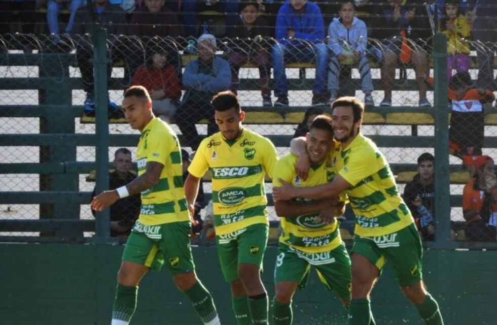 En un partidazo, Defensa y Justicia le ganó 4-2 a Chacarita en Varela