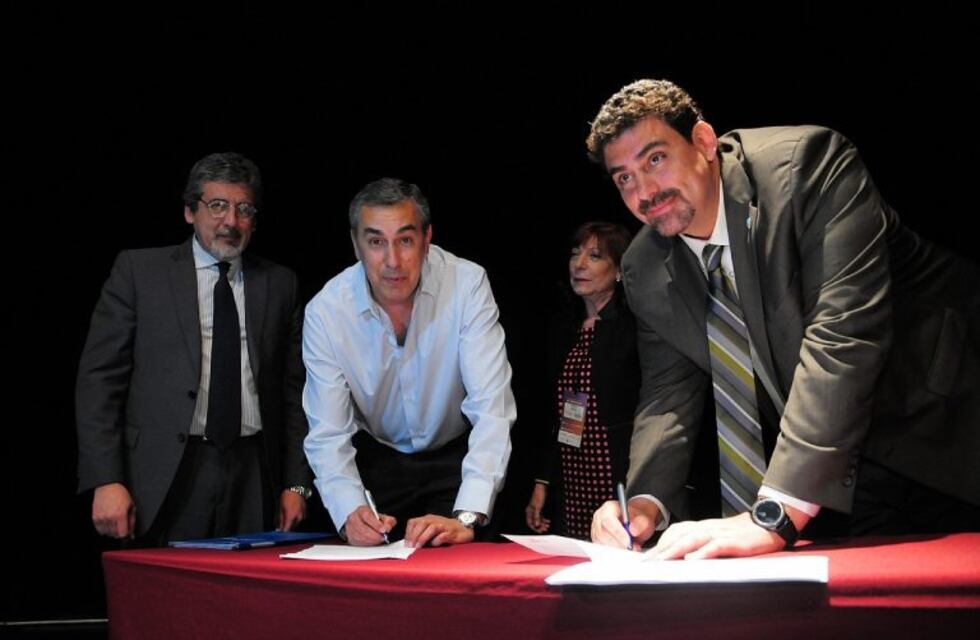 Mendoza firmó un acuerdo con el Banco Nación para ayudar a Pymes