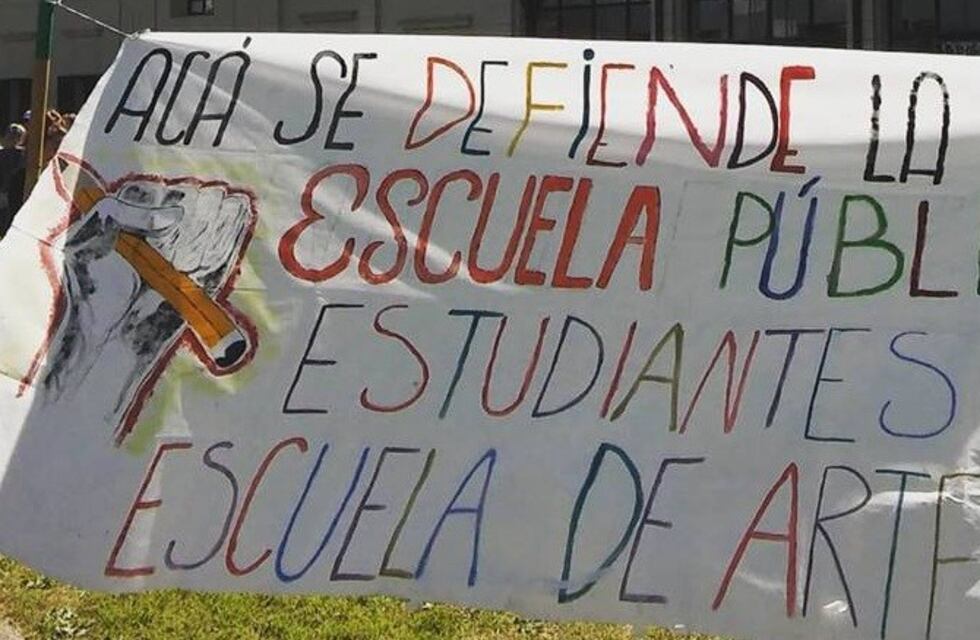 Suspendieron las clases abiertas en la Escuela de Arte y no desestiman una "jugada" política