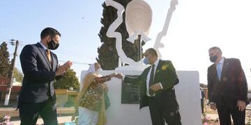 Inauguraron la Plaza de la Memoria en el 28 aniversario de la ciudad de Las Talitas
