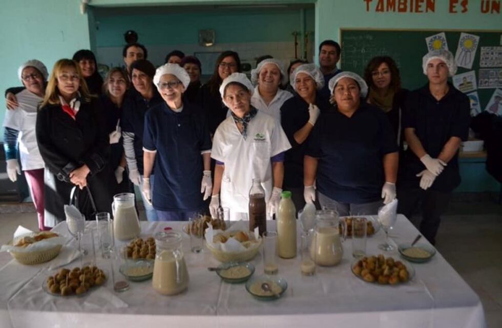 Las Heras: Inauguraron la "vaca mecánica" en el comedor municipal