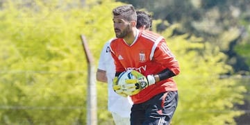 Mariano Andújar realizó su descargo respecto a lo que pasó con los hinchas de Huracán.
