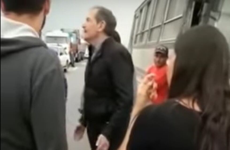 Vecinos increparon a Alperovich en un corte sobre la ruta 38