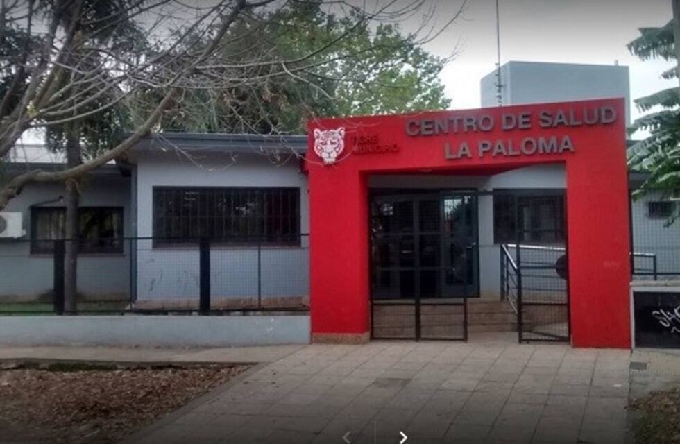 La médica tardó mucho en atenderla: la golpeó y la roció con alcohol