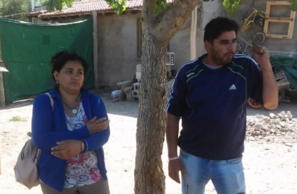 Los vecinos de un barrio sanjuanino, asustados por un fantasma "tirapiedra"