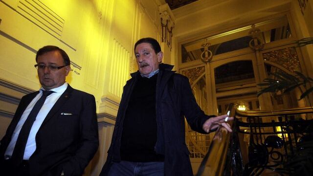 BUENOS AIRES 04/05/15, EL TITULAR DEL GREMIO DE TAXIS, OMAR VIVIANI, SE RETIRA DE LA REUNION QUE MANTUVO CON SUS PARES SINDICALES EN LA SEDE DE UPCN.FOTO.DYN/TONY GOMEZ buenos aires omar viviani Reunion de la mesa chica de la CGT Balcarce cgt oficialista