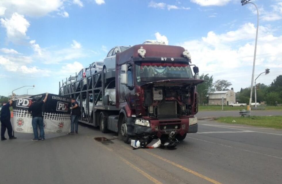 Motociclista falleció luego de impactar contra un camión
