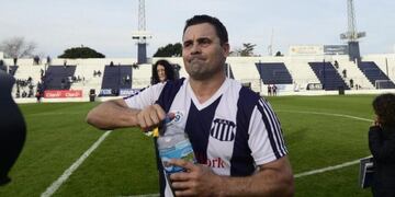 El Tanque Kenig, exjugador de Talleres, detenido por la Operación Leyendas de venta ilegal de autos\u002E