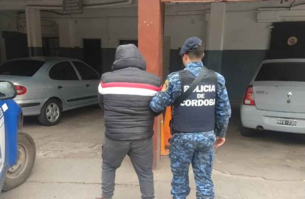 Tras un control de rutina localizaron un automóvil robado