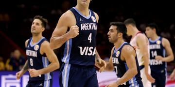 El festejo de la Selección Argentina de básquet tras lograr el pase a Tokio 2020\u002E (REUTERS)
