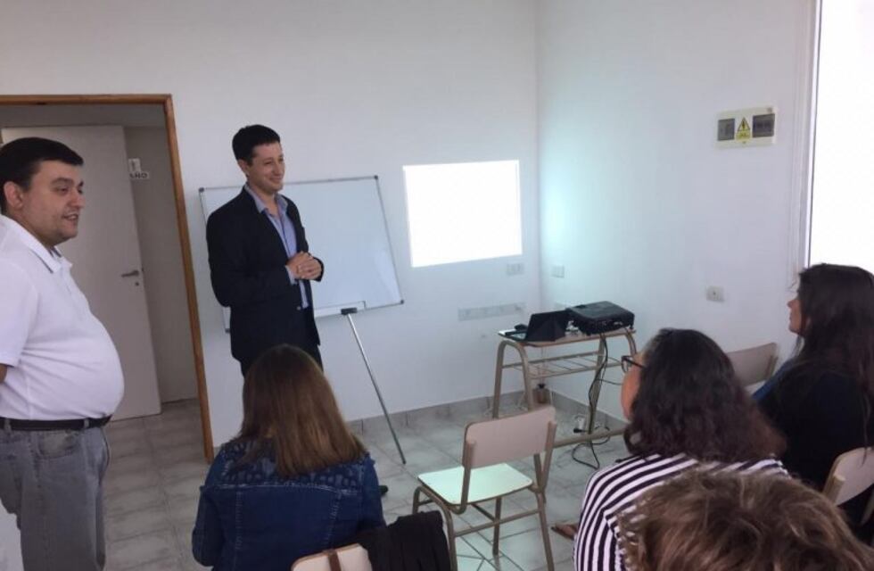 Se organiza un Ciclo de Charlas destinado a emprendedores