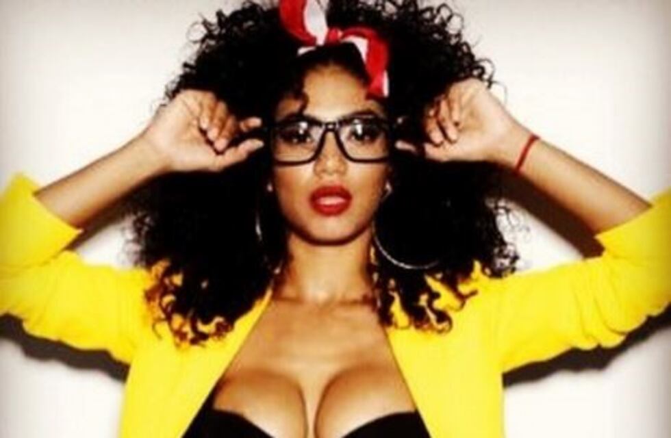 El topless de Kate Rodríguez en la playa