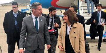La ministra de Seguridad de Nación fue recibida por el gobernador Arcioni\u002E