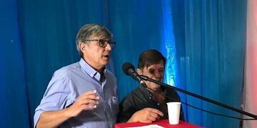 Carlos Maldini presentó a Jose Angeli para la formula