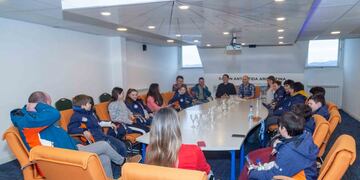 ESQUIADORES JUVENILES DE USHUAIA Y RIO GRANDE QUE COMPETIRÁN EN CHILE