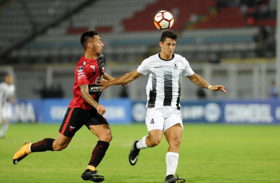 Colón recibe a Zamora con ventaja para pasar a la segunda fase de la Copa Sudamericana