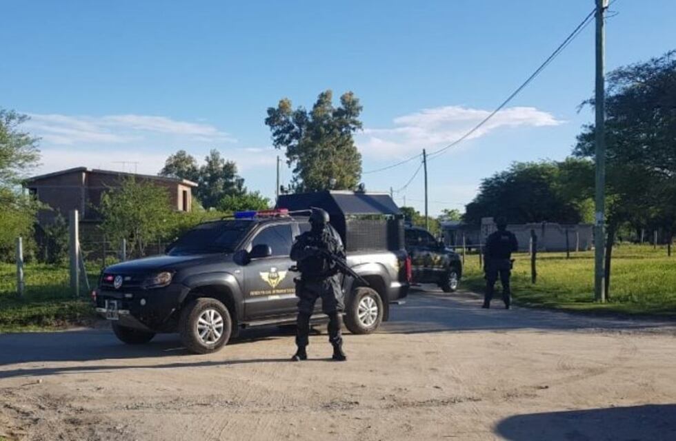 Vendían drogas y hasta escuchaban la frecuencia radial de la Policía de Alta Gracia