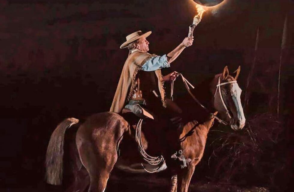 Cómo fue la historia detrás de este "fotón" del eclipse sacado en Alcira Gigena