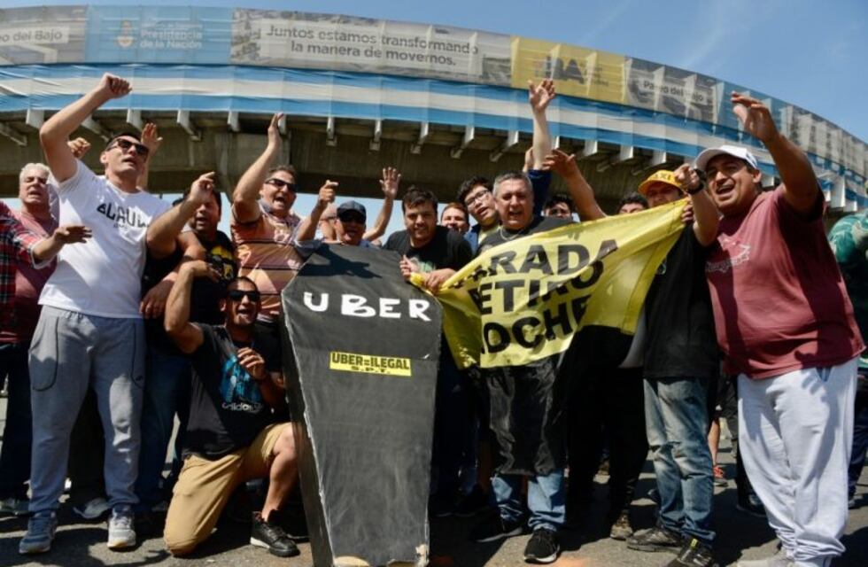 El centro porteño fue un caos por protestas del Polo Obrero y de taxistas