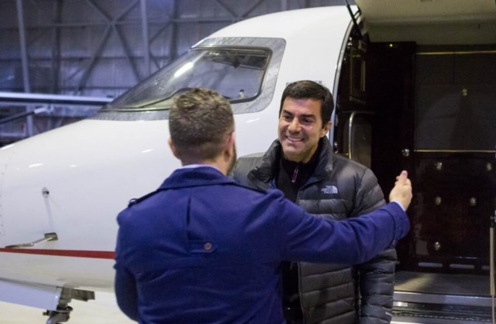 El precandidato a vicepresidente Juan Manuel Urtubey rinde homenaje a los combatientes de Malvinas en su visita a Ushuaia