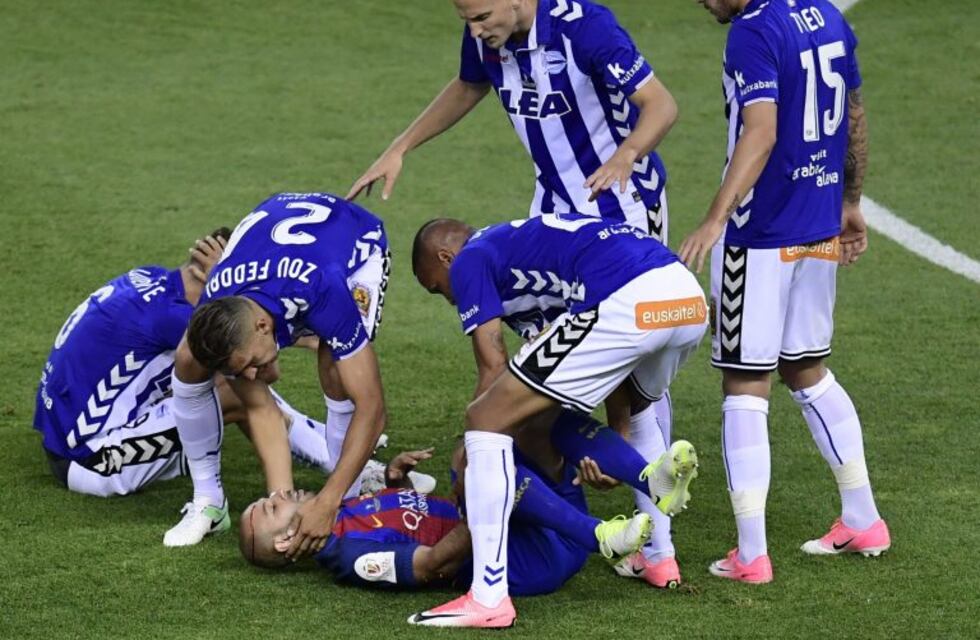 ¿Mascherano se pierde los amistosos con Argentina?
