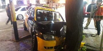 Un conductor ebrio colisionó contra un taxi en Ciudad