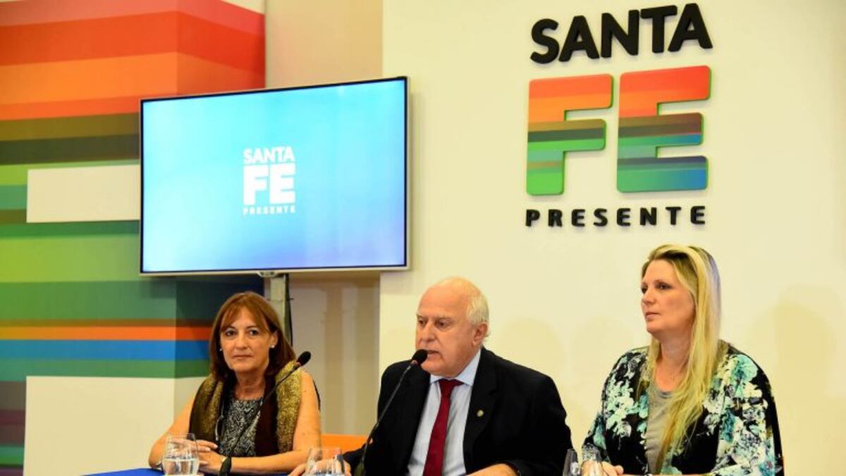 El gobernador realizó varios anuncios este lunes en conferencia de prensa\u002E (Gobernación)