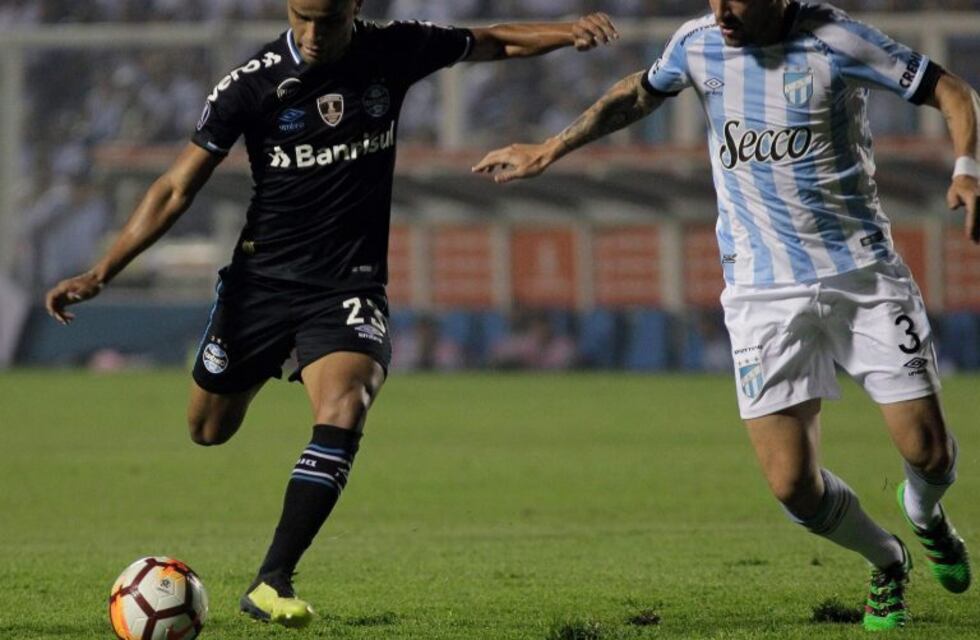 Atlético Tucumán goleó a Gimnasia y Esgrima y se ilusiona con dar pelea hasta el final