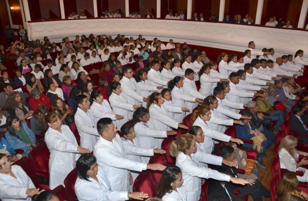 Atsa Jujuy entregó títulos a más de 50 nuevas enfermeras universitarias